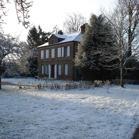 Au Charme Des Pommiers Bed & Breakfast Thiberville Dış mekan fotoğraf