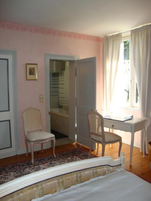 Au Charme Des Pommiers Bed & Breakfast Thiberville Dış mekan fotoğraf