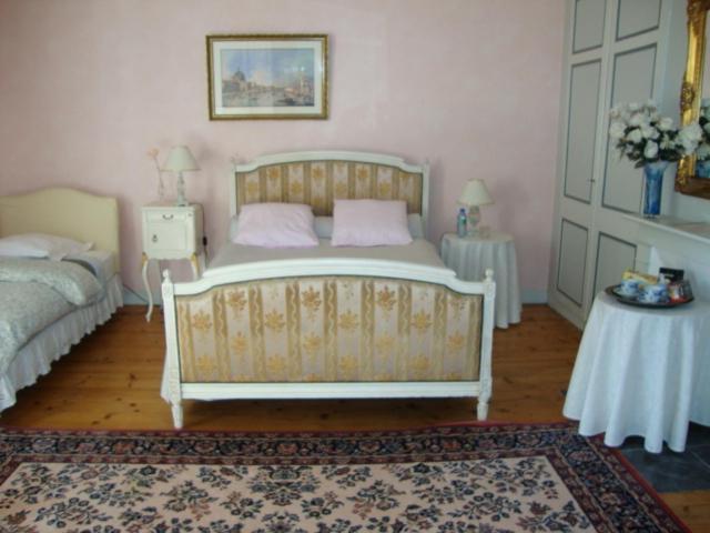Au Charme Des Pommiers Bed & Breakfast Thiberville Dış mekan fotoğraf